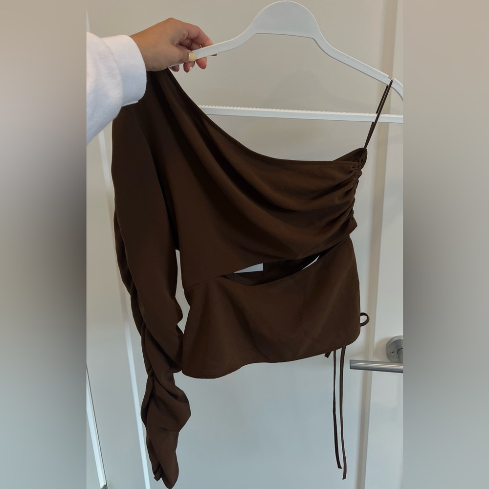 Brown One Shoulder Long Sleeve Blouse